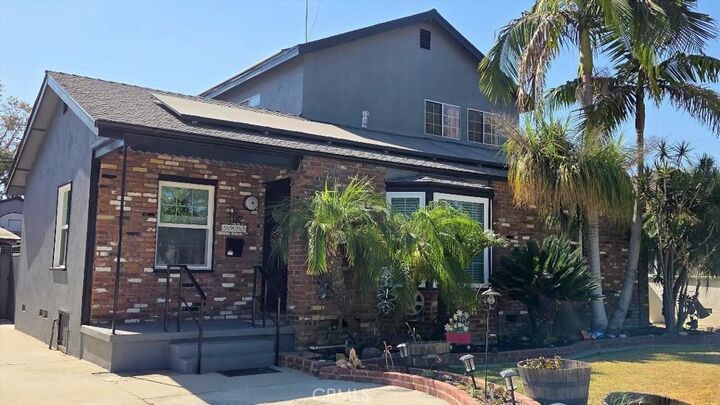 Property Photo:  5955 Hazelbrook Avenue  CA 90712 