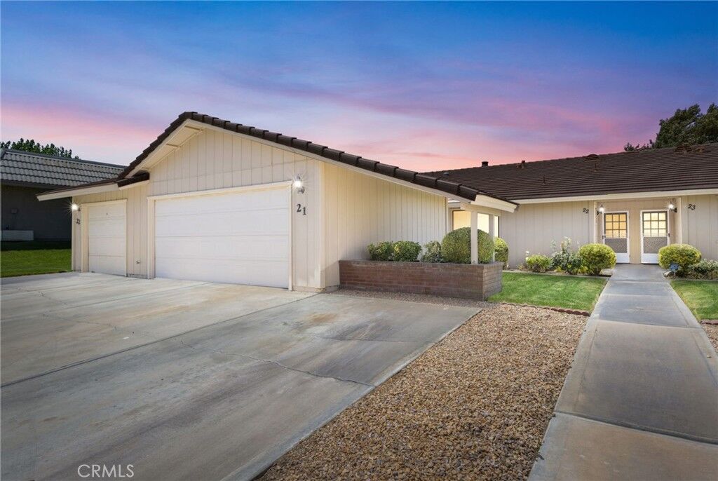 Property Photo: 27535 Lakeview 21 CA 92342