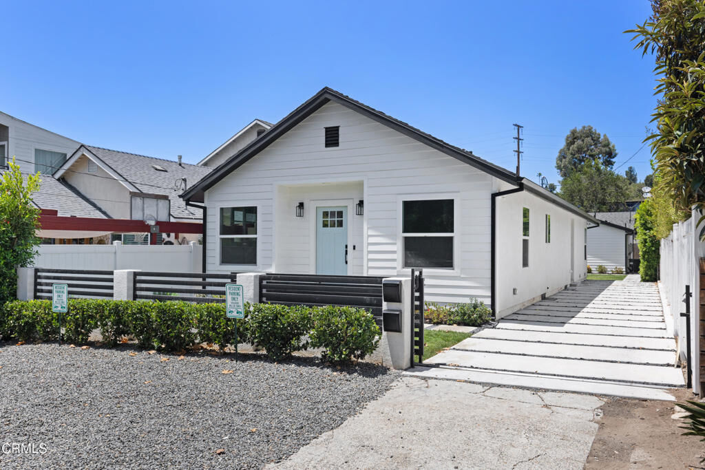 Property Photo:  723 Chestnut Avenue  CA 90042 