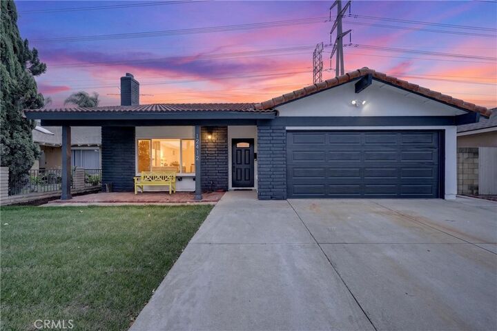 Property Photo:  12412 Viarna Street  CA 90703 