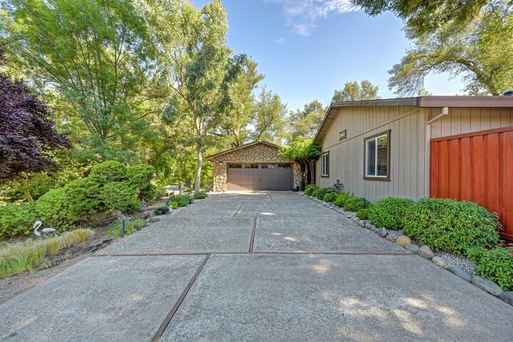 Property Photo: 8615 Ackerman Way CA 95628