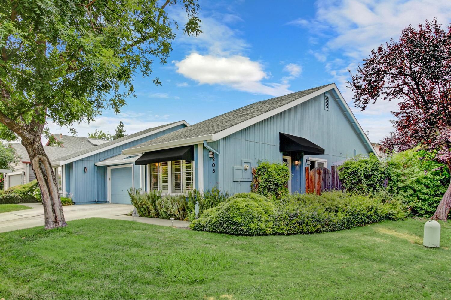 Property Photo:  205 Pintail Place  CA 95616 