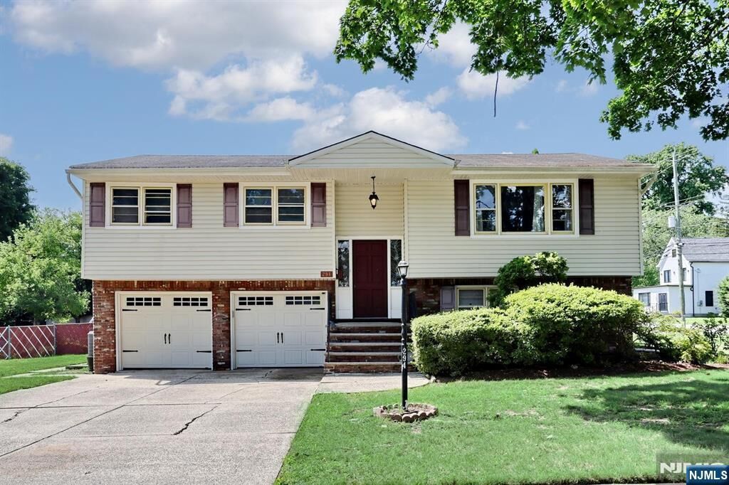 Property Photo:  294 Kastler Court  NJ 07646 