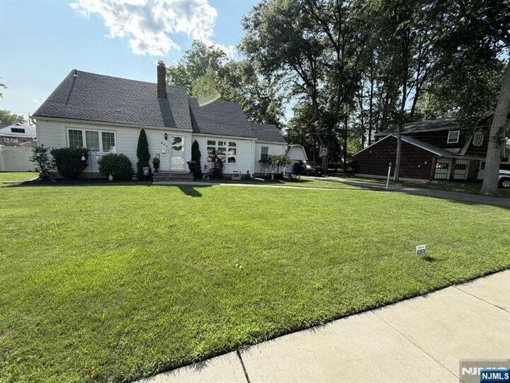 Property Photo:  800 Asbury Street  NJ 07646 