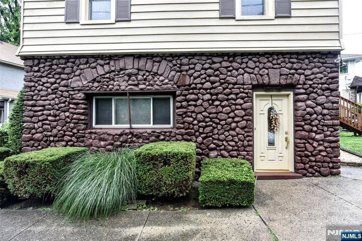 Property Photo:  7 Lafayette Place  NJ 07463 