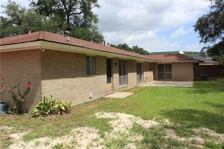 Property Photo:  206 College Drive  LA 70401 