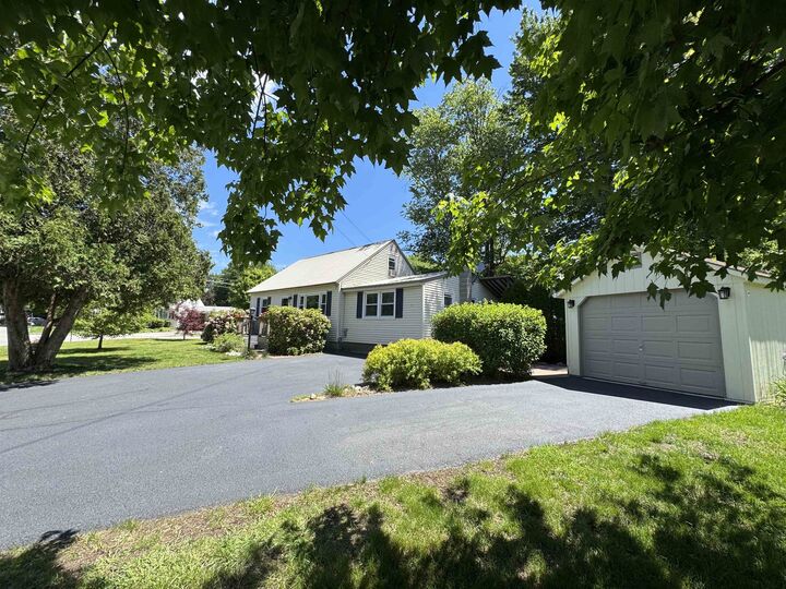 Property Photo:  61 Dale Drive  NH 03431 