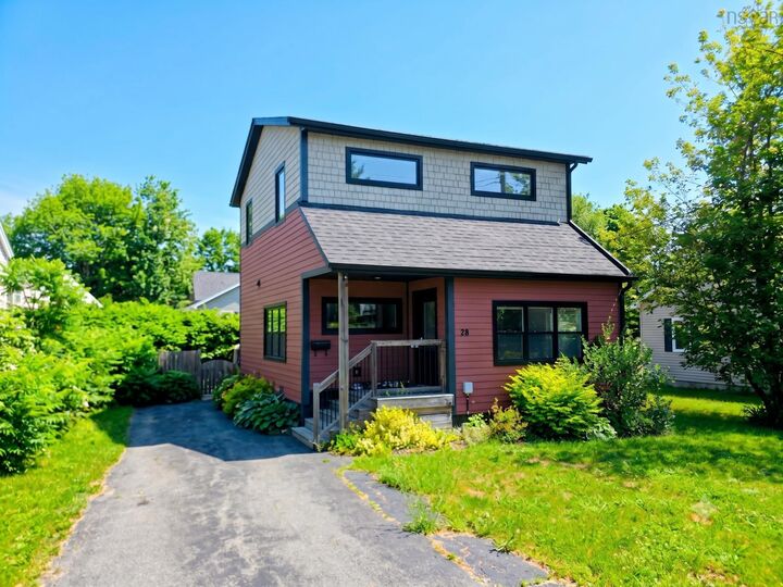 28 Pine Grove Drive — photo 1