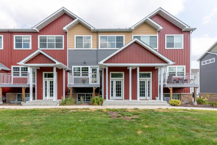 Property Photo: 3025 Bluestem Trail MN 56001