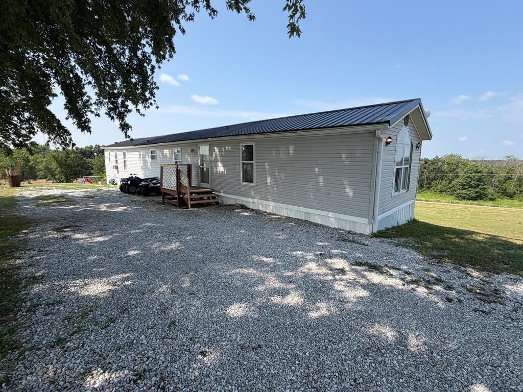 Property Photo: 404 S Linville Street MO 63537