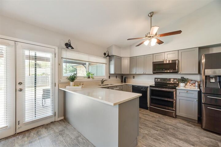Property Photo:  1902 Uvalde Street  TX 75150 