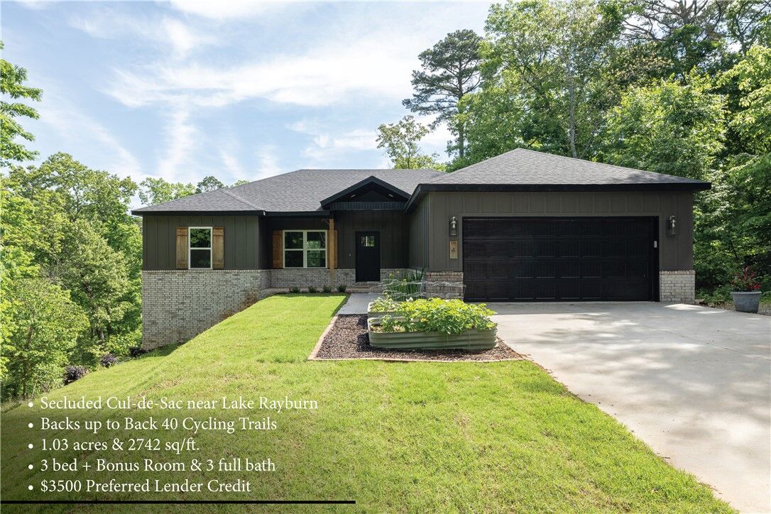 Property Photo:  4 Goring Circle  AR 72714 