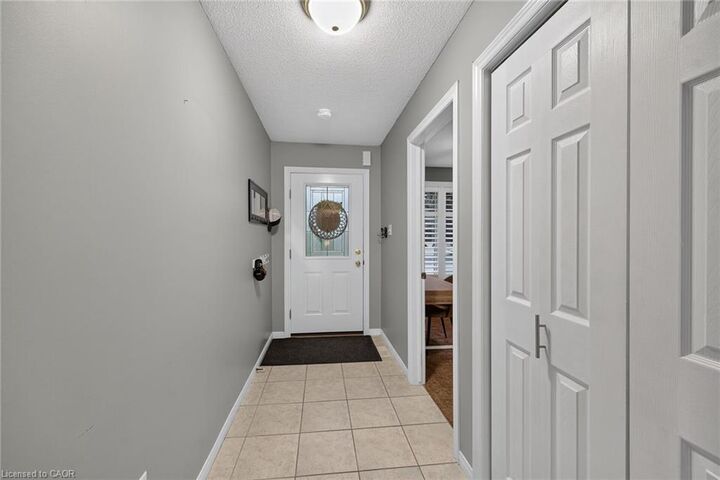 Property Photo:  40 Braemar Avenue 26  ON N3W 2N1 