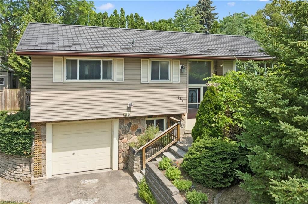 Property Photo: 149 Schweitzer Street ON N2K 1C2