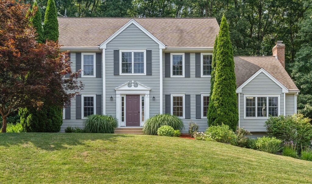 Property Photo:  7 Evergreen Ln  MA 01518 