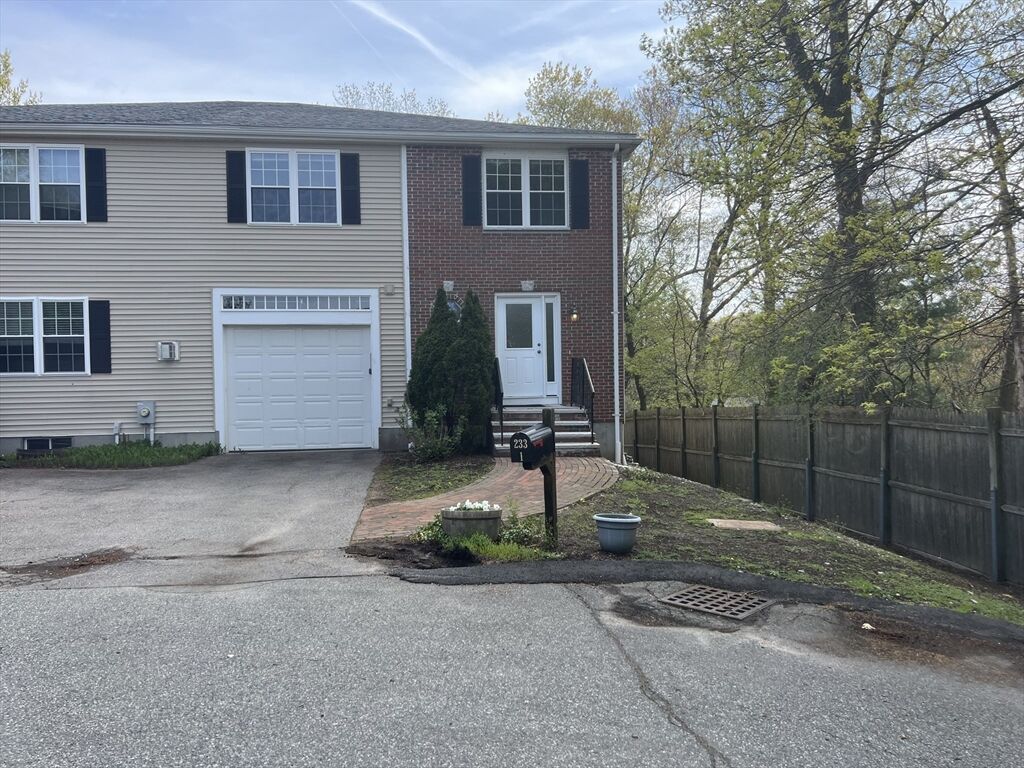 Property Photo:  233 Saint Mary St 10  MA 02494 