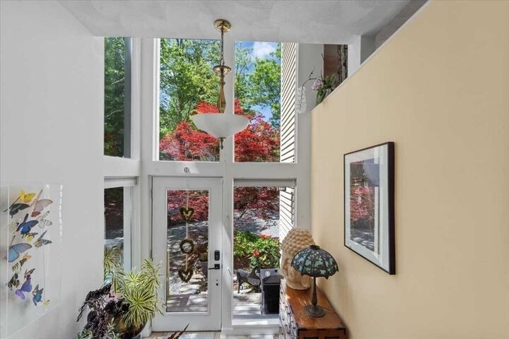 Property Photo:  8 Deer Path 8  MA 01749 