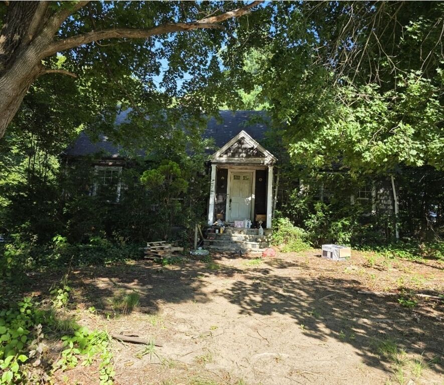Property Photo:  47 Montana Dr  MA 01520 