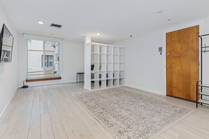 Property Photo:  1427 Commonwealth Ave 102  MA 02135 