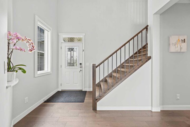 Property Photo:  238 Nolancrest Heights NW  AB T3R 0V8 
