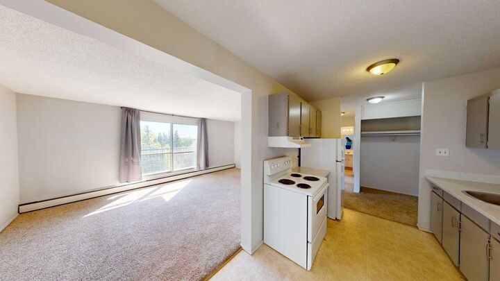 Property Photo:  10505 103 Street 203  AB T8V 3N5 