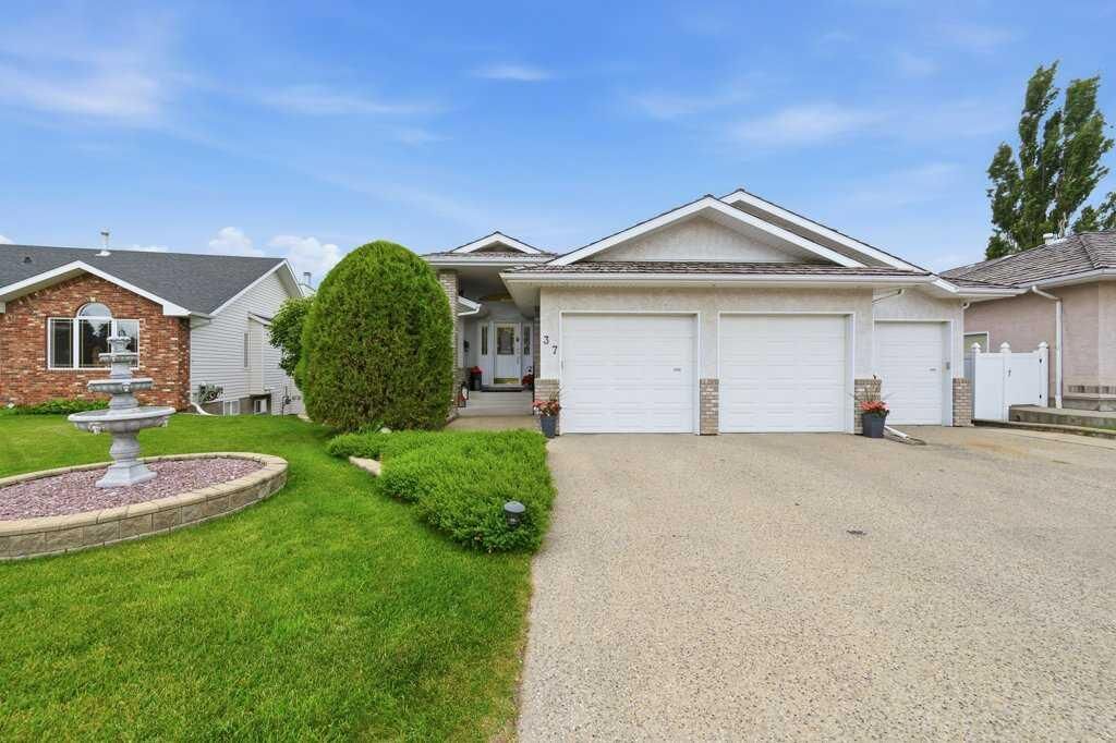 Property Photo: 37 Ashmore Close AB T4R 2R7