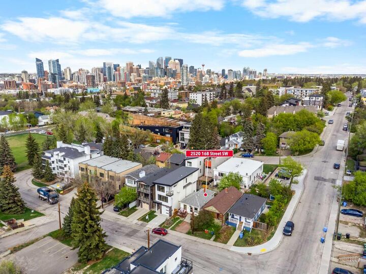 Property Photo: 2520 16B Street SW AB T2T 4L9