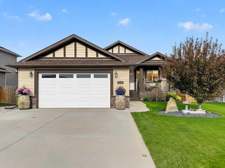 138 Hanson Drive NE — photo 1