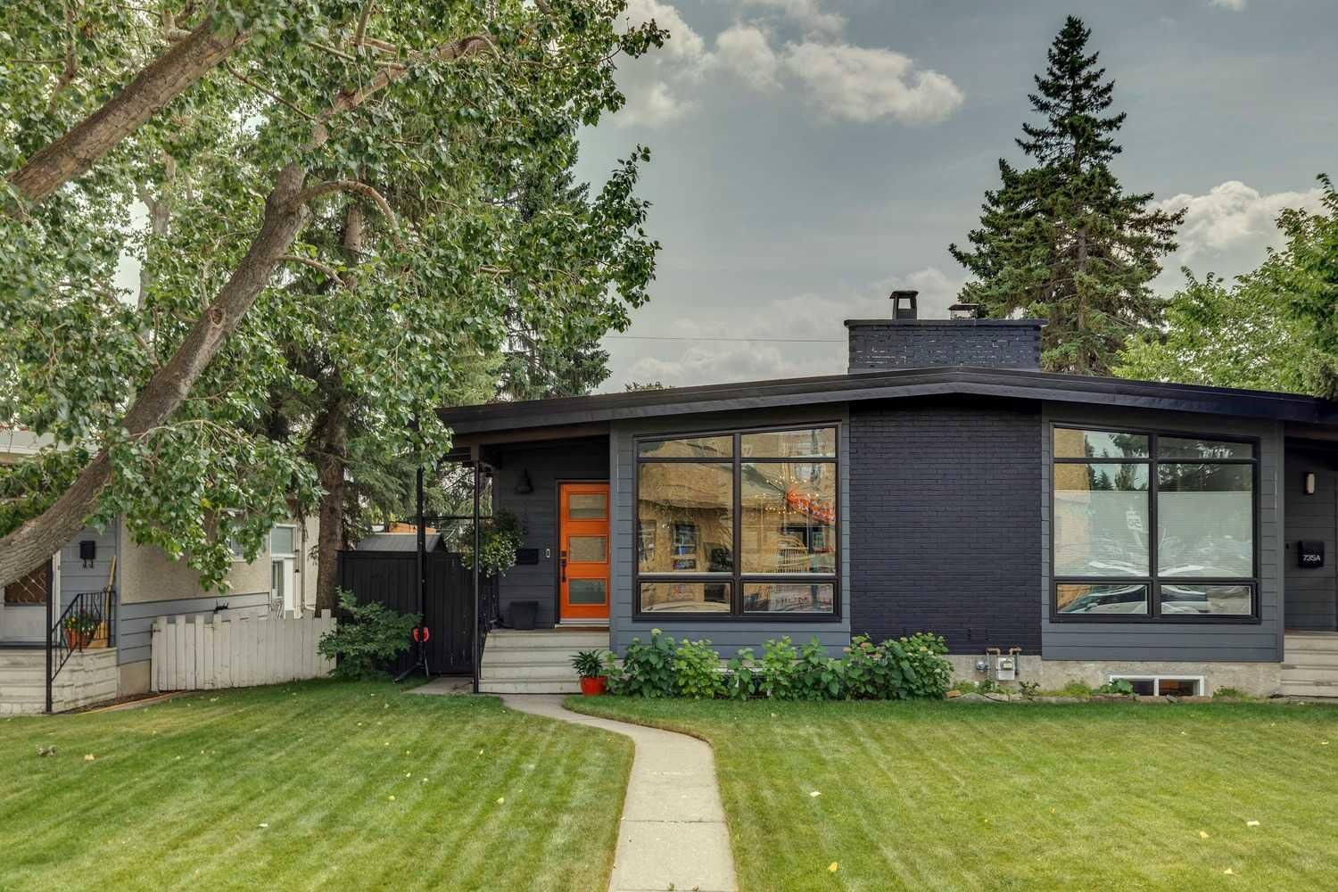 Property Photo: 735 53 Avenue SW AB T2V 0C4