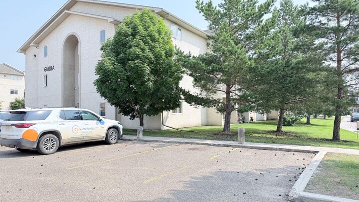 Property Photo: 6608 42 Street 203A AB T9V 3L1