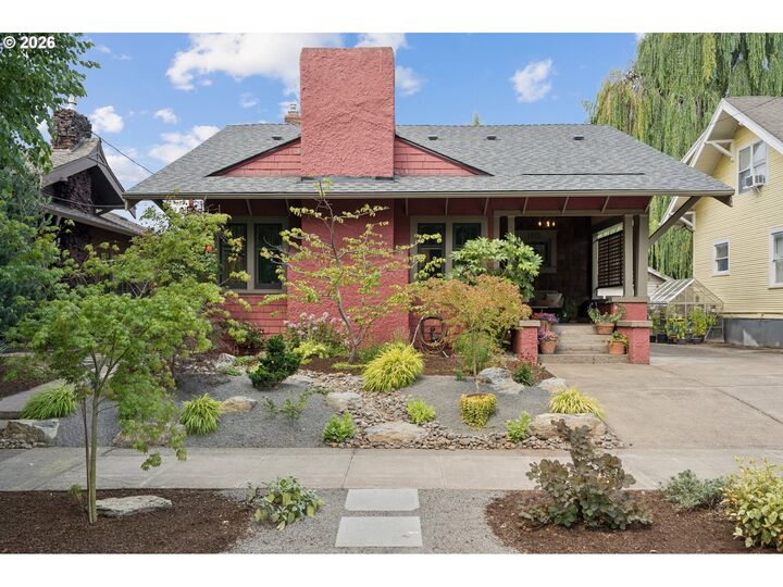 Property Photo: 1915 NE 46th Ave OR 97213