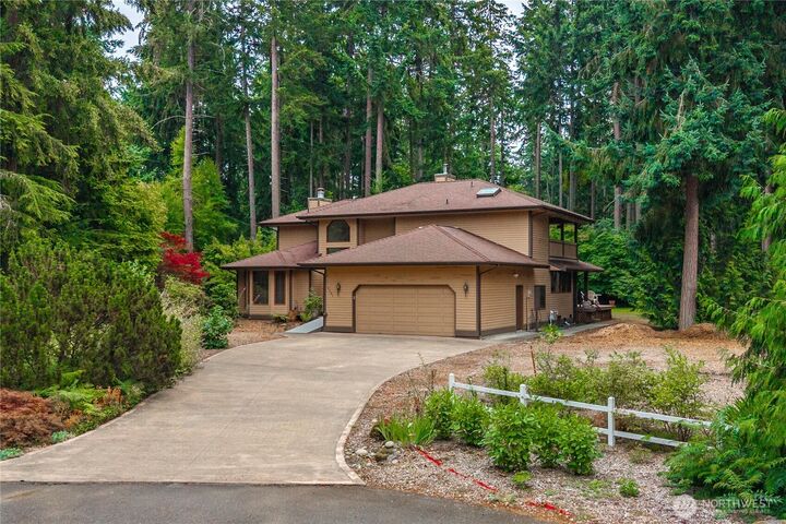 Property Photo: 5201 SW 318th Court WA 98023