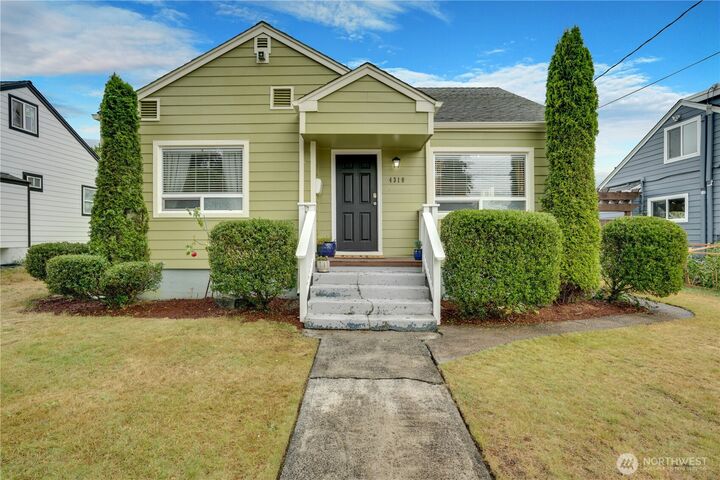 Property Photo:  4310 E C Street  WA 98404 