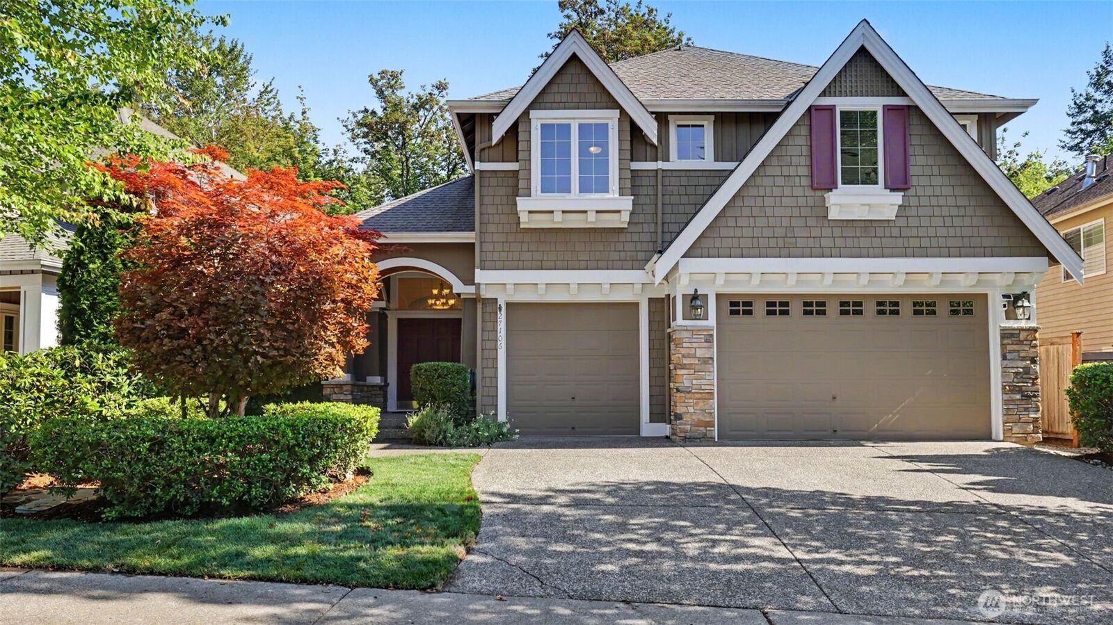 Property Photo: 27106 SE 13th Street WA 98075