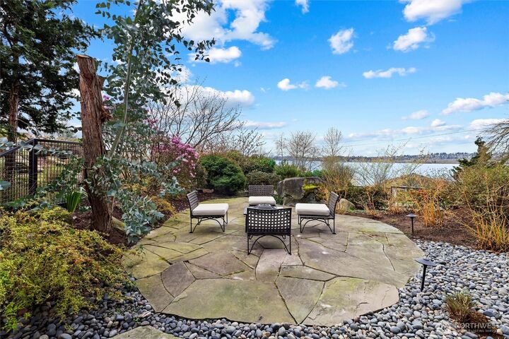 Property Photo: 919 6th Street W WA 98033