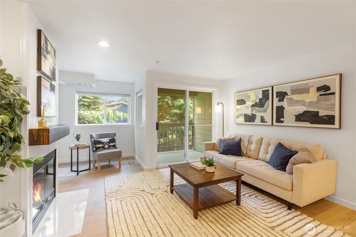 Property Photo:  18523  68th Avenue NE 102  WA 98028 