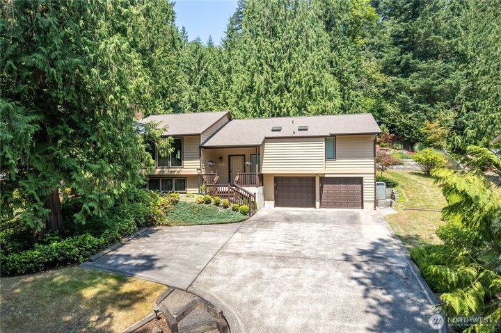 Property Photo: 2646 Maplewood Drive WA 98632