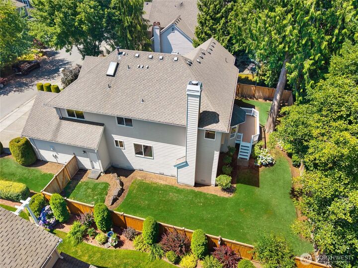 Property Photo: 20534 NE 33rd Court WA 98074