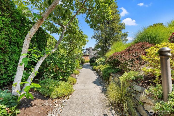 Property Photo:  65  Pine Street 207  WA 98020 