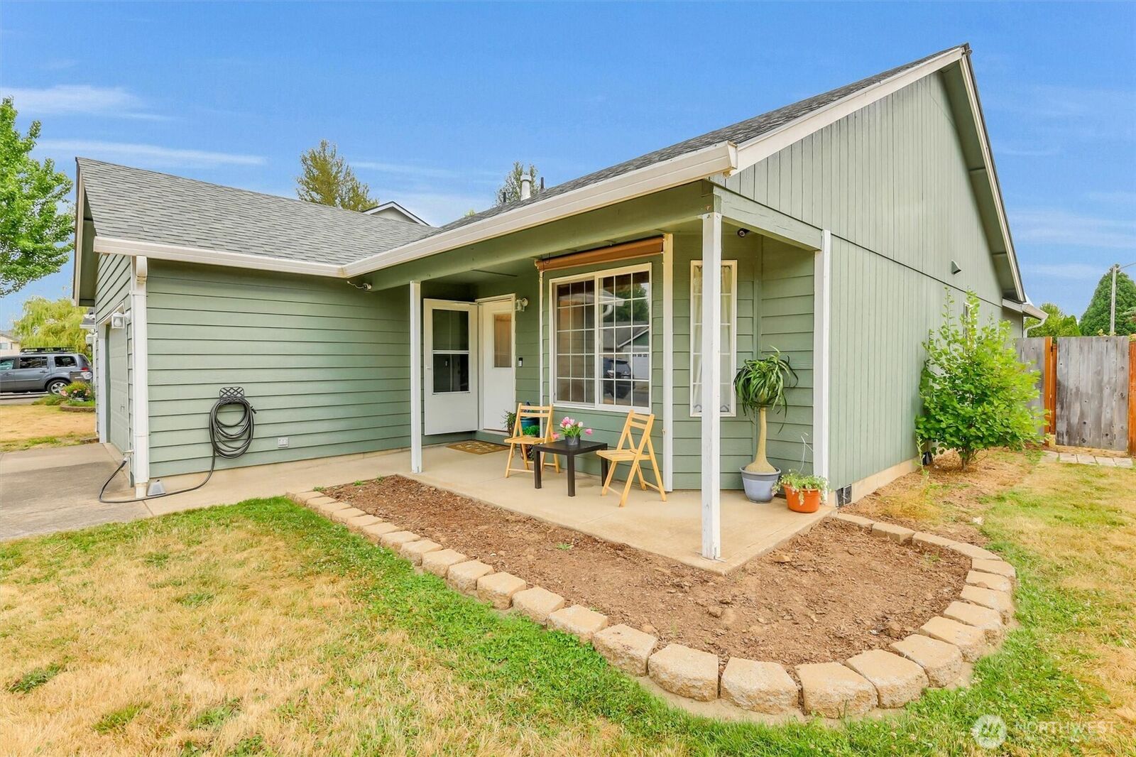 Property Photo: 2520 NW 3rd Way WA 98604