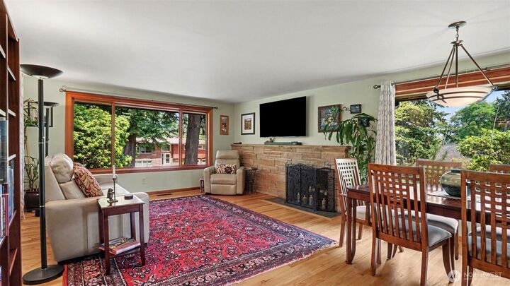 Property Photo:  1335 N 180th Street  WA 98133 
