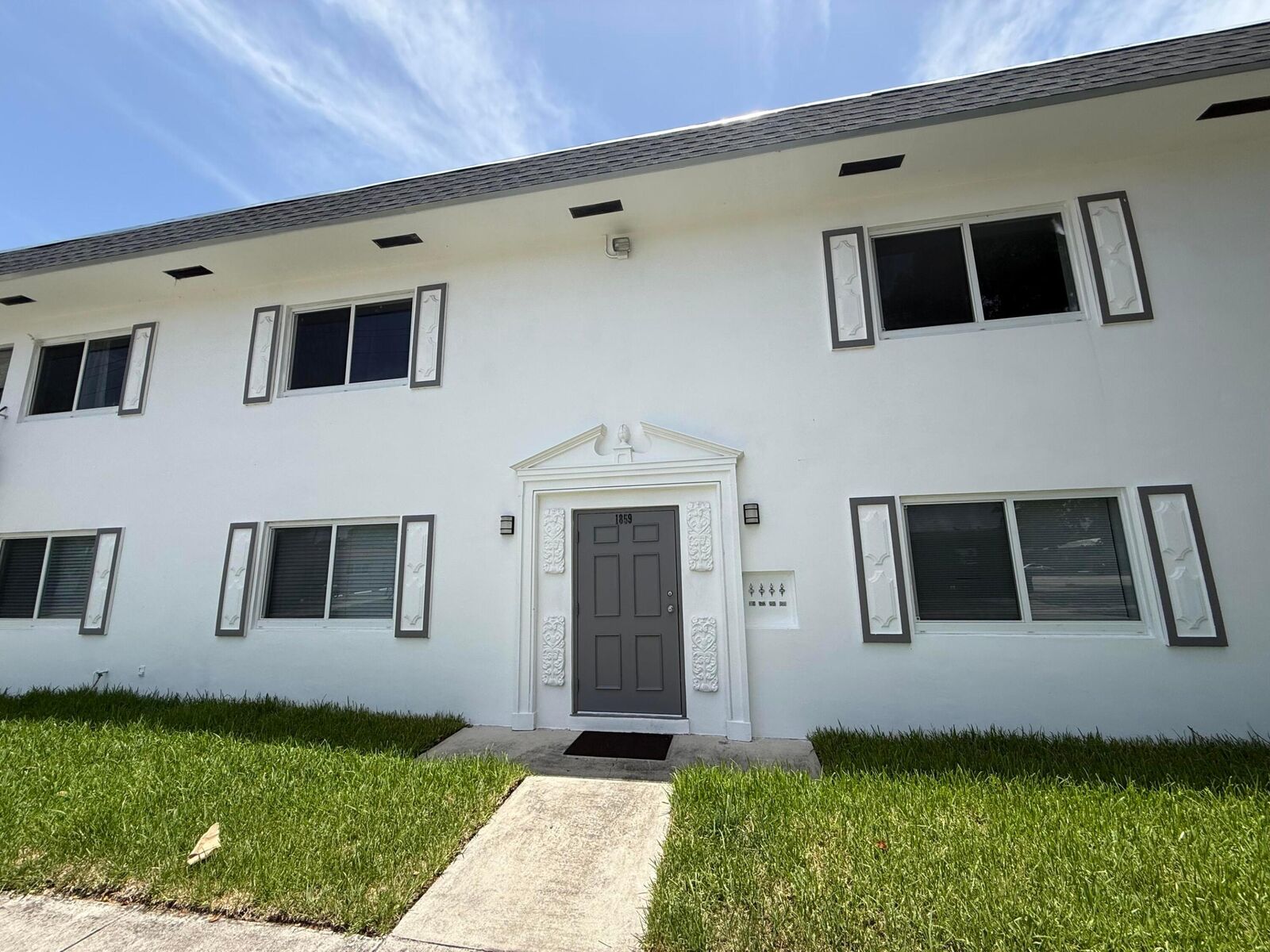 Property Photo: 1859 Lincoln Street 202 FL 33020