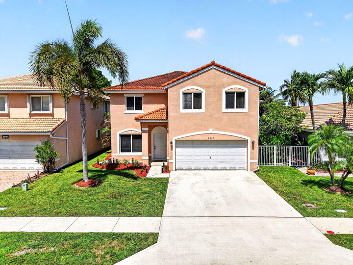 Property Photo: 6233 Willoughby Circle FL 33463