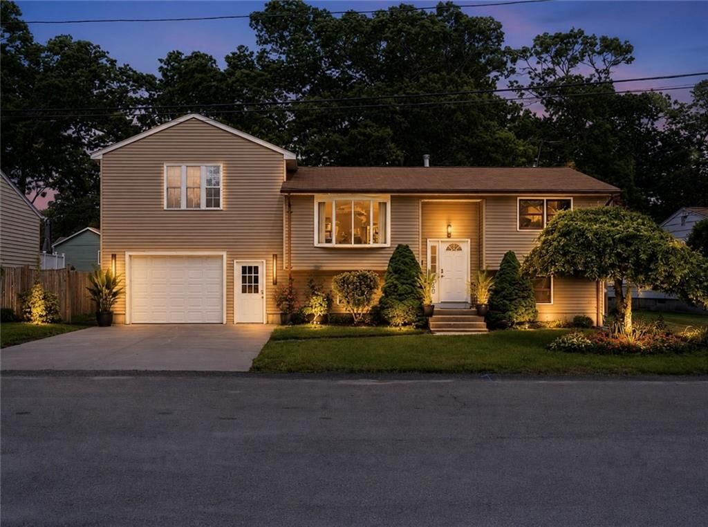 Property Photo:  20 Killey Avenue  RI 02889 