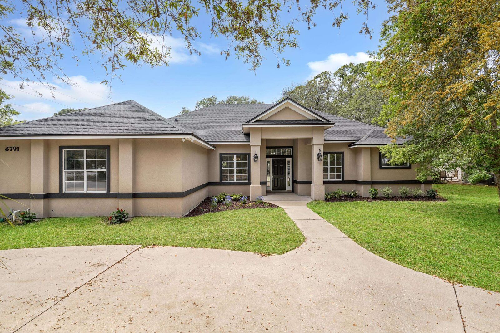 Property Photo:  6791 Veronica Ct  FL 32086 