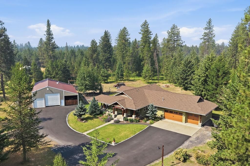 Property Photo:  38909 N Hatch Rd  WA 99006 