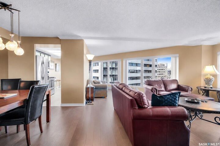Property Photo:  424 Spadina Crescent E 680  SK S7K 6X7 
