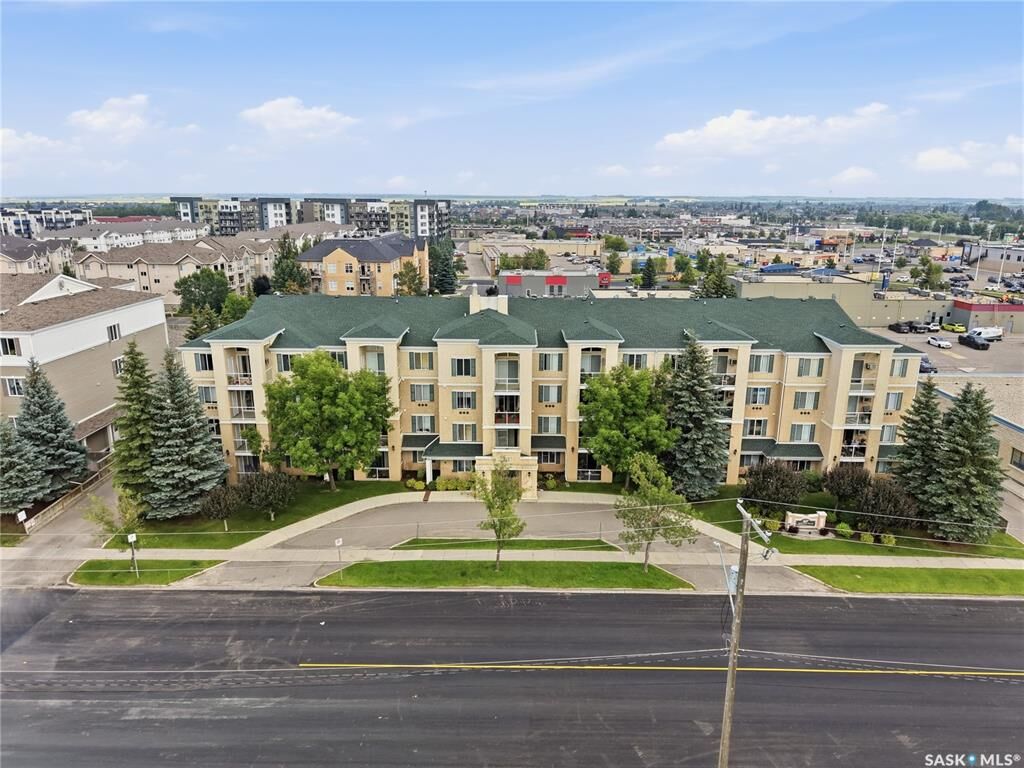 Property Photo:  215 Lowe Road 209  SK S7S 1N1 