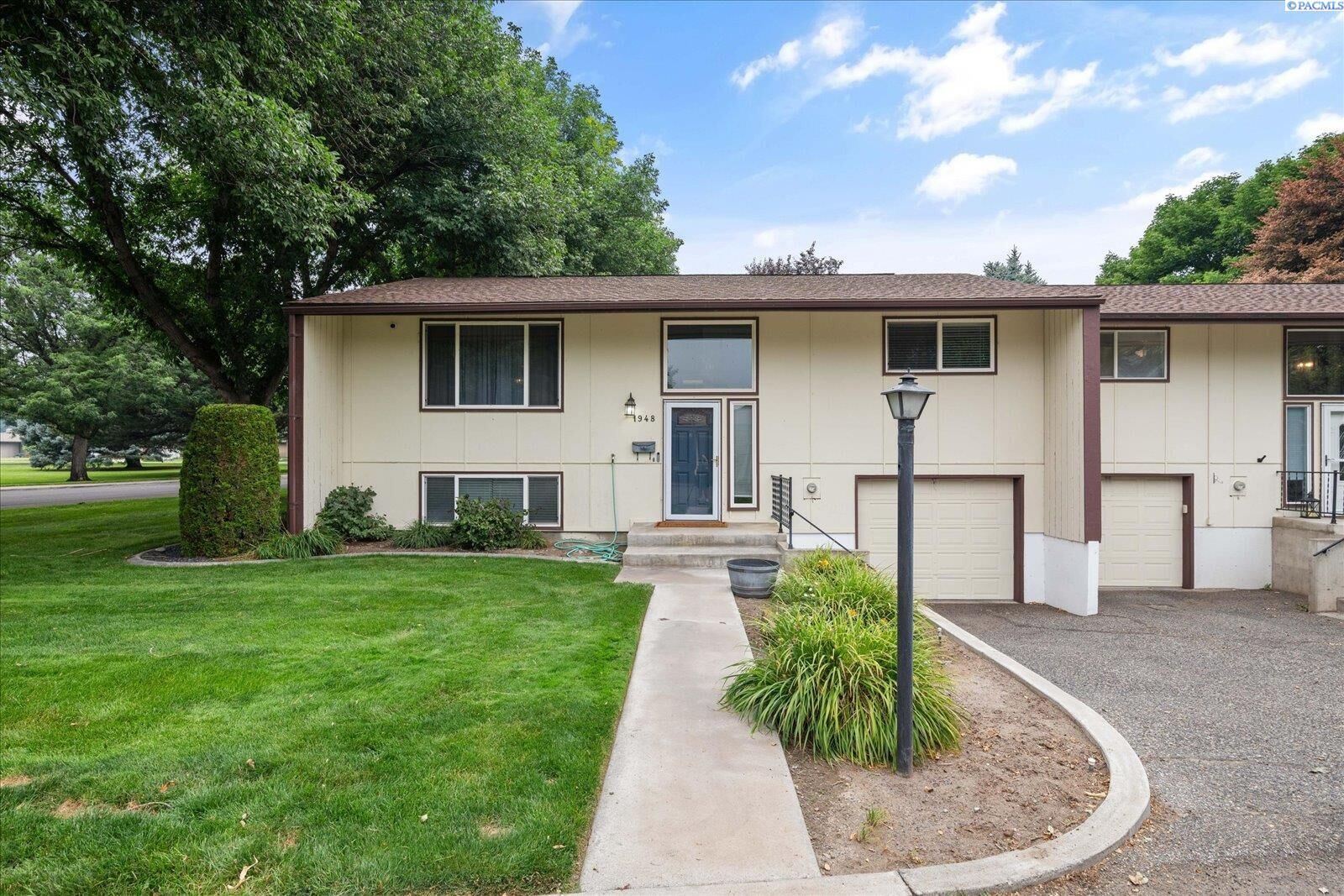 Property Photo:  1948 Mahan Ave  WA 99354 