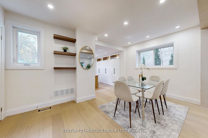 Property Photo:  547 Melrose Avenue  ON M5M 2A4 